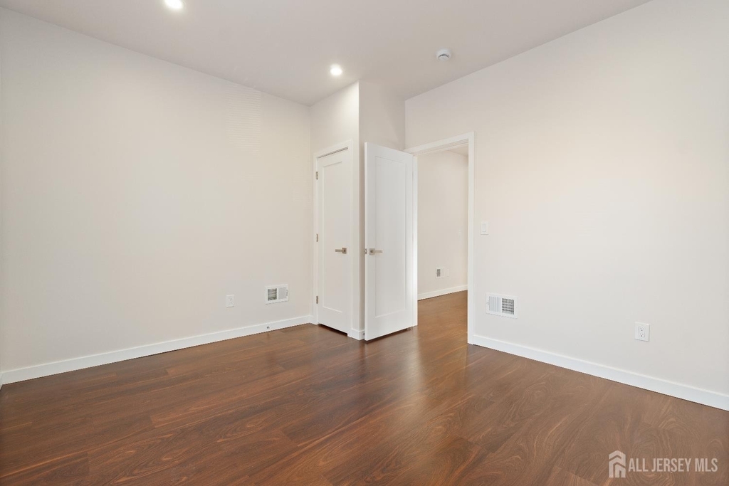 826 George Street - Photo 11