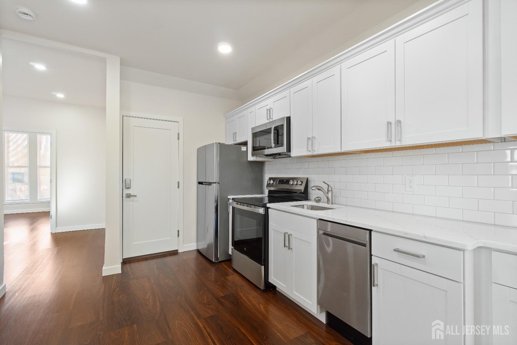 826 George Street - Photo 4