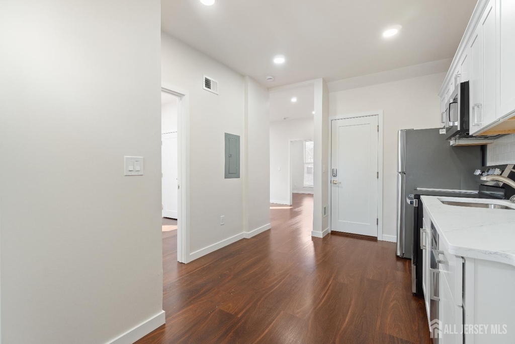 826 George Street - Photo 5