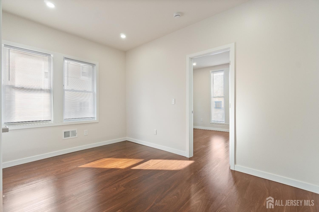 826 George Street - Photo 0