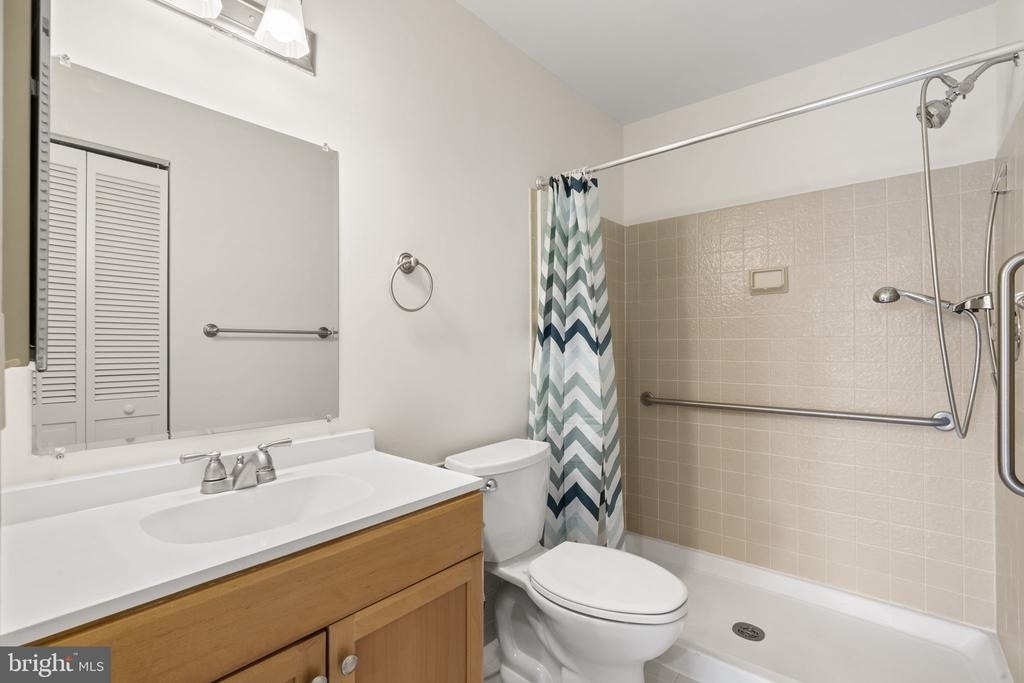 7040 Oxford Avenue - Photo 19