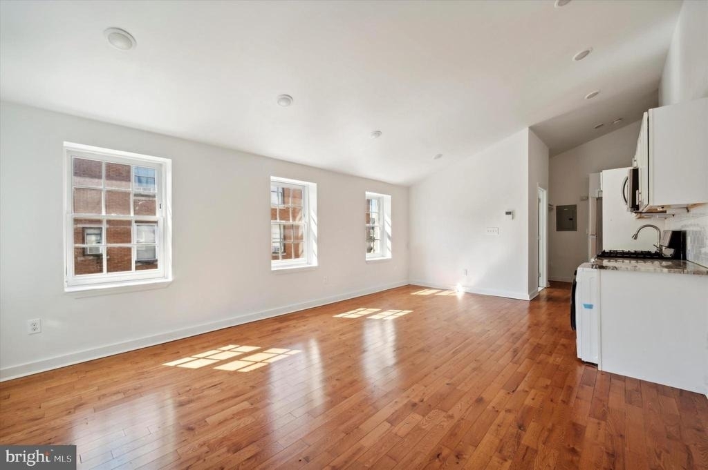 5011 Germantown Avenue - Photo 8