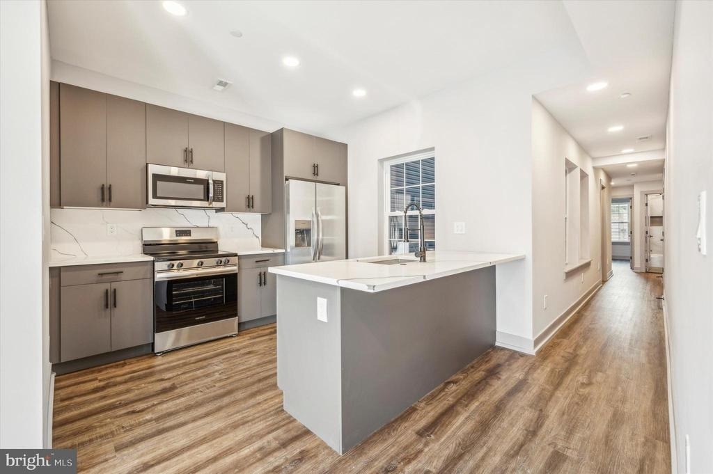 1426 1426 N 7th - Photo 5