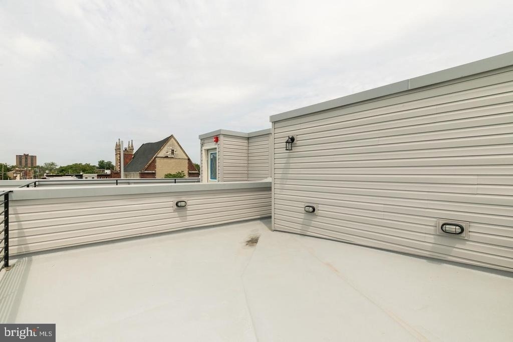 419 W Cumberland Street - Photo 2