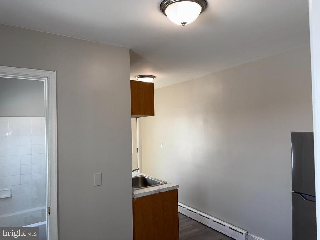 706 Chain Street - Photo 2