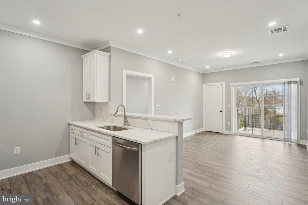 2421 Bristol Road - Photo 4