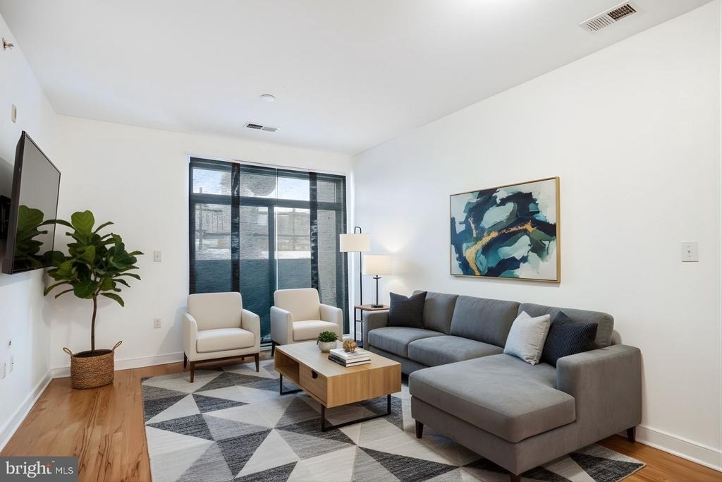 8005 13th Street - Photo 3