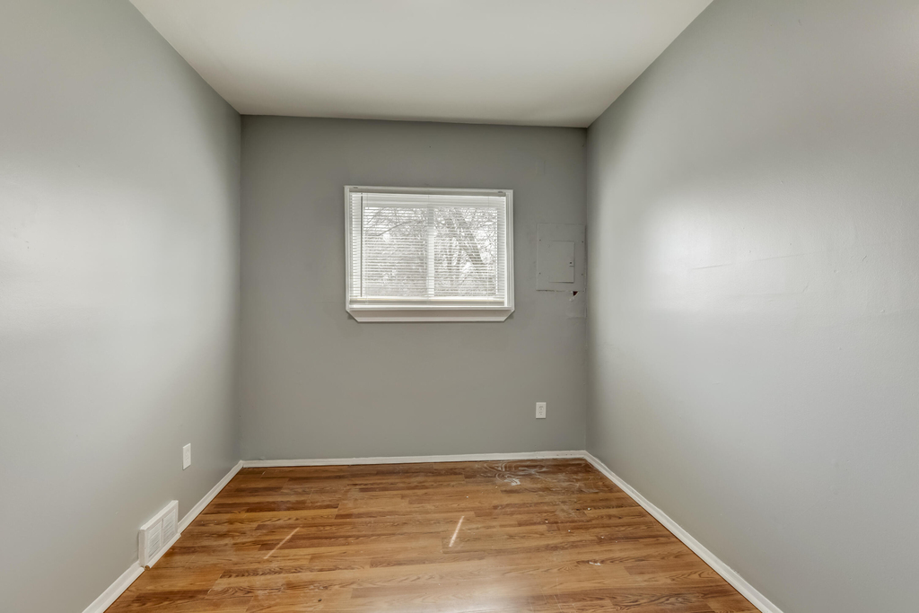 7228 Chalmers Avenue - Photo 4