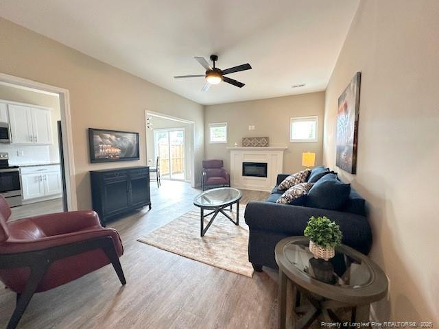 1011 Kingscote Drive - Photo 4