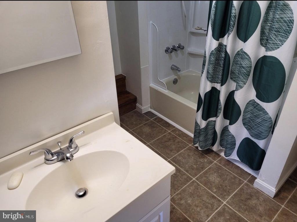 35 W Camden Wyoming Avenue - Photo 4