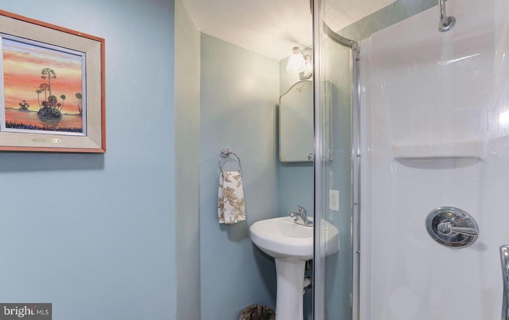 1932 35th Street Nw - Photo 18
