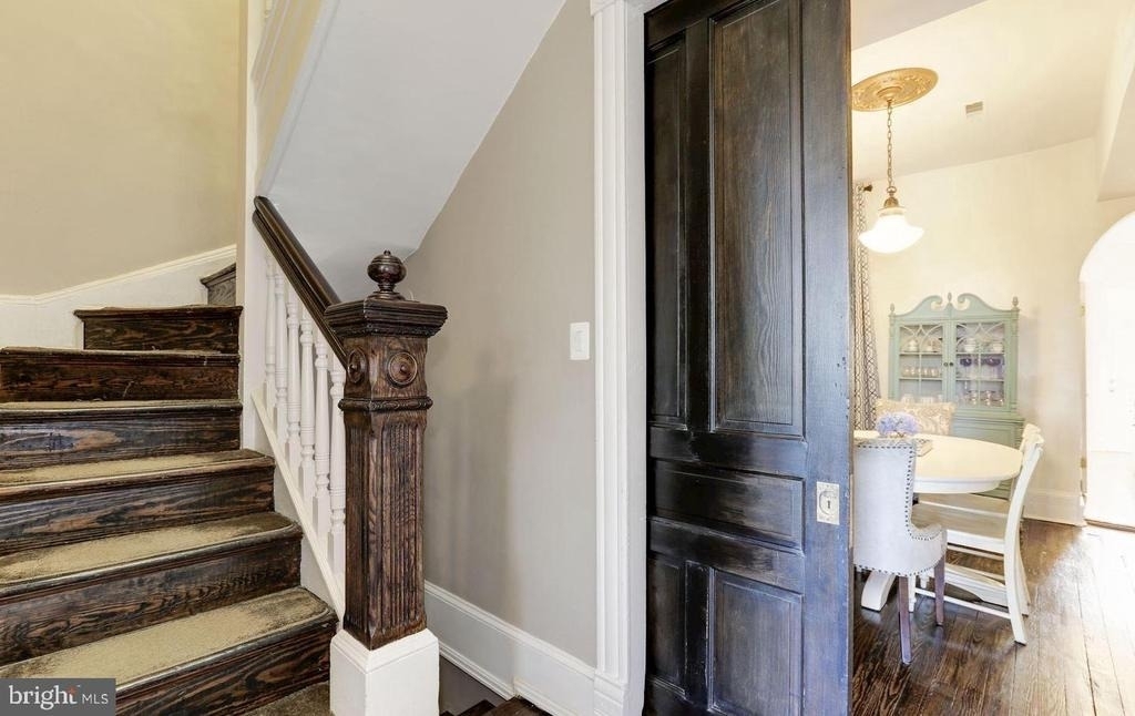 1932 35th Street Nw - Photo 2