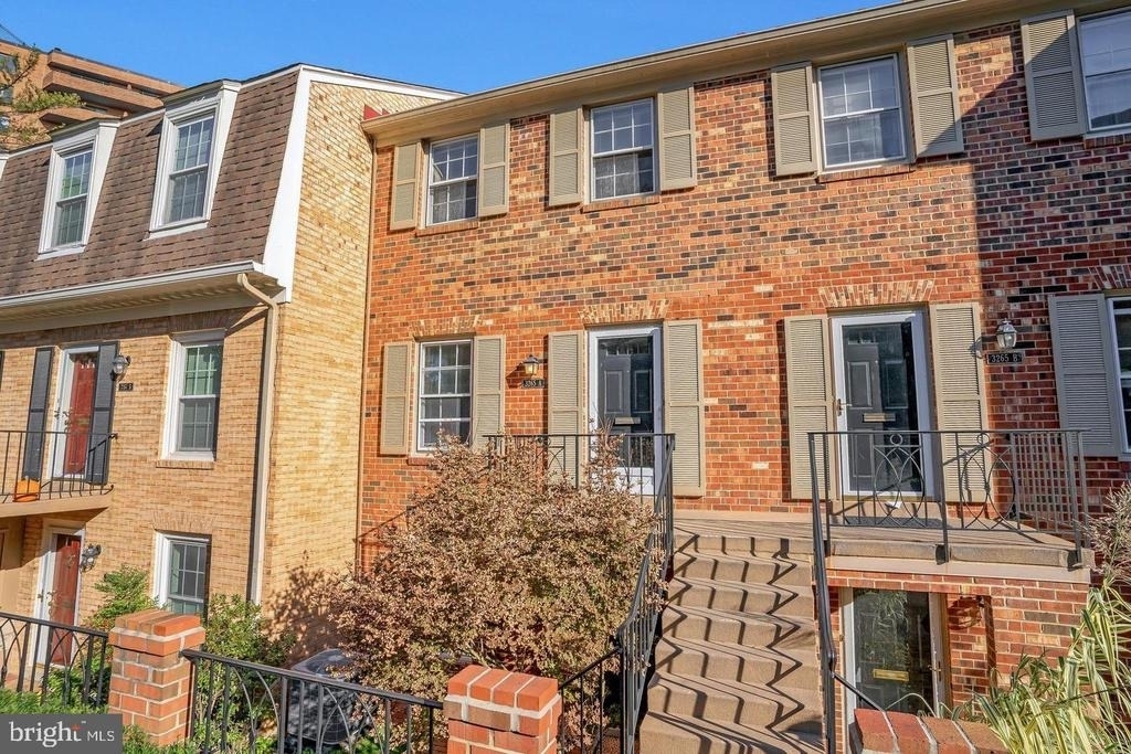 3265-a Nw Sutton Place Nw - Photo 1