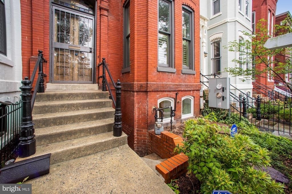 1215 S Street Nw - Photo 1