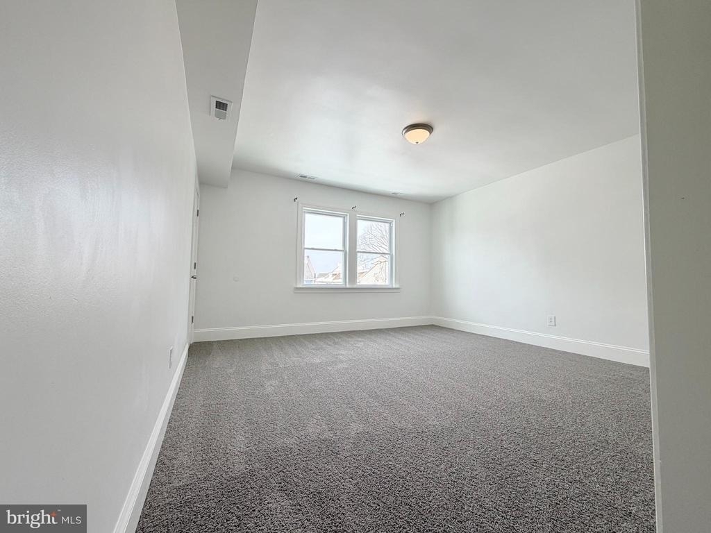 1709 Trinidad Avenue Ne - Photo 2