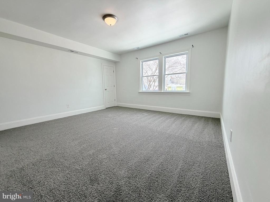 1709 Trinidad Avenue Ne - Photo 1