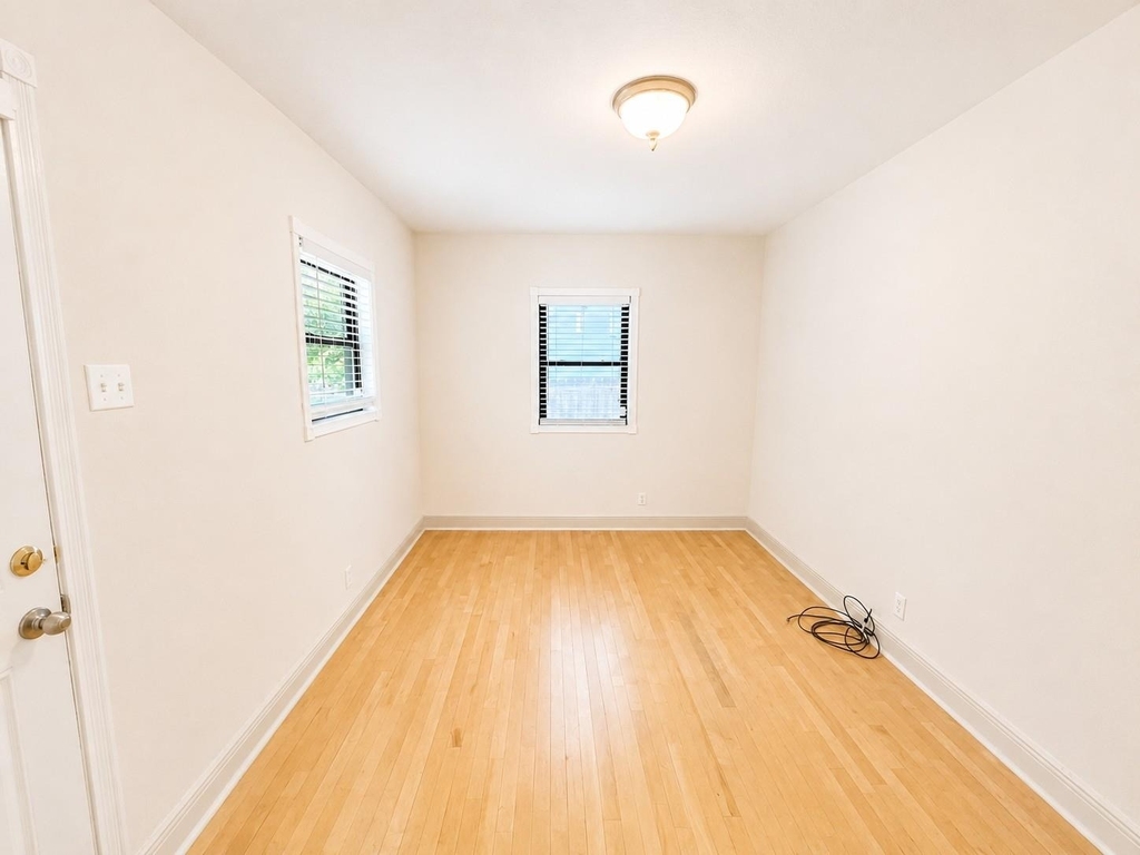 1410 W 51st St - Photo 11