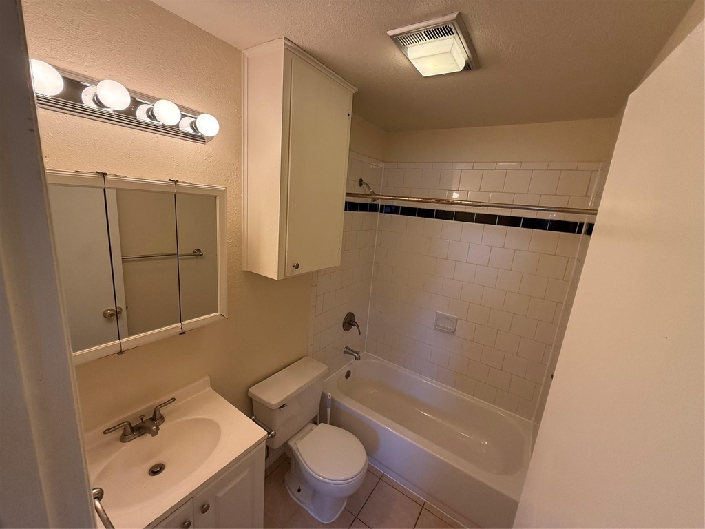 4701 Red River St - Photo 5