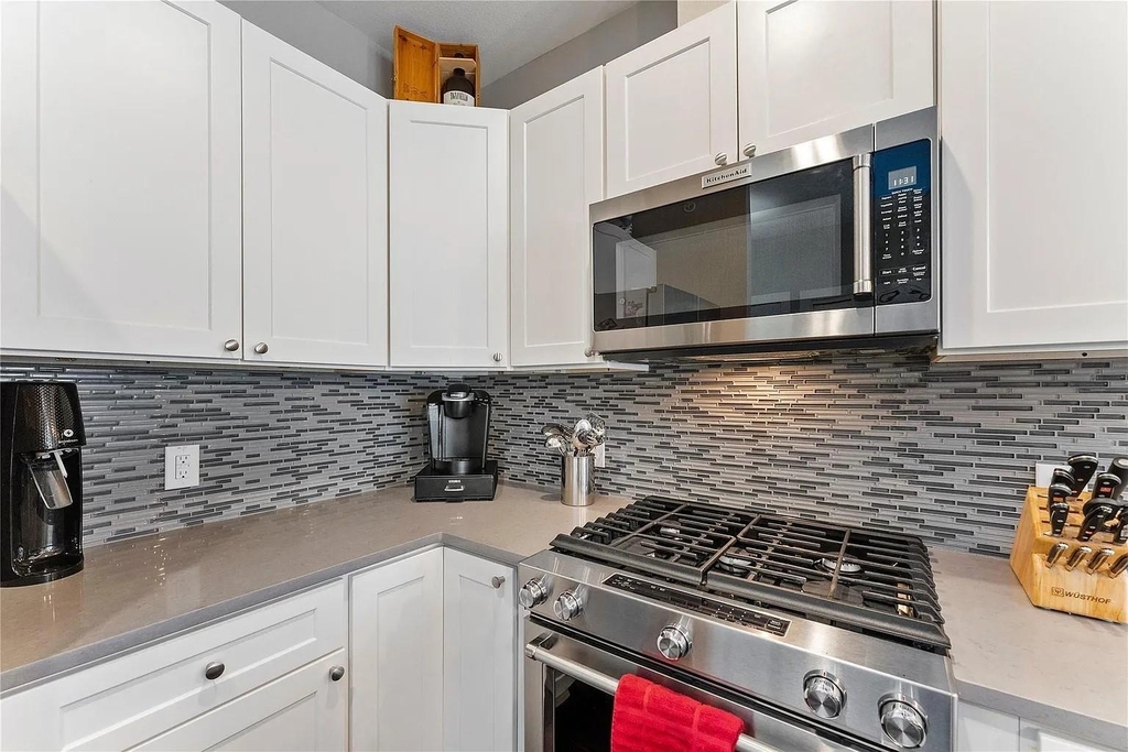 908 Nueces St - Photo 15