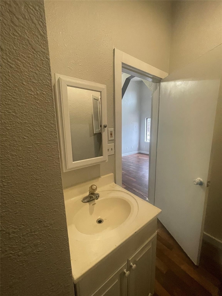 1108 W Mccarty Ln - Photo 16