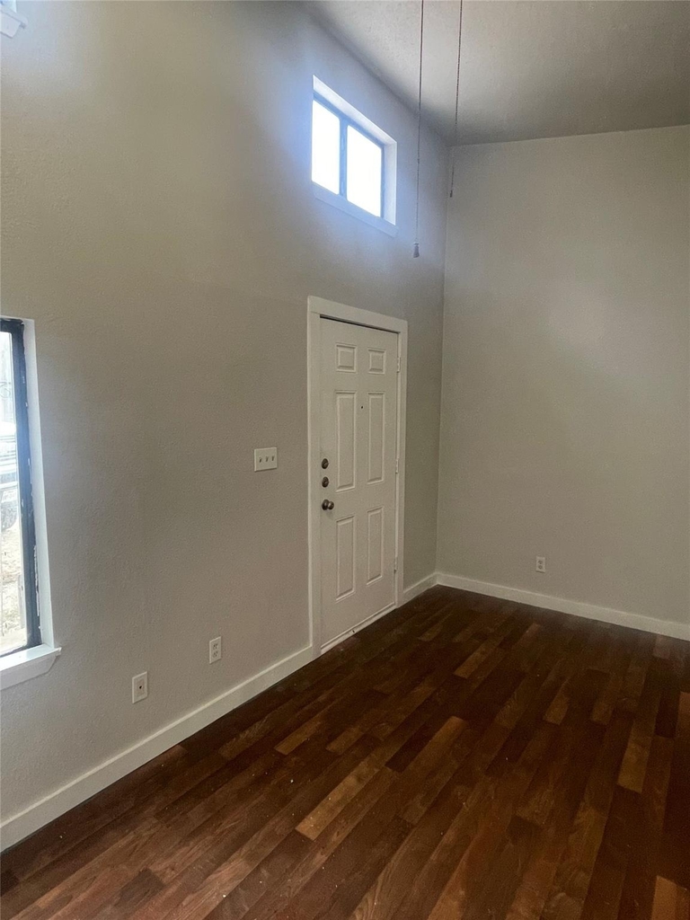1108 W Mccarty Ln - Photo 6