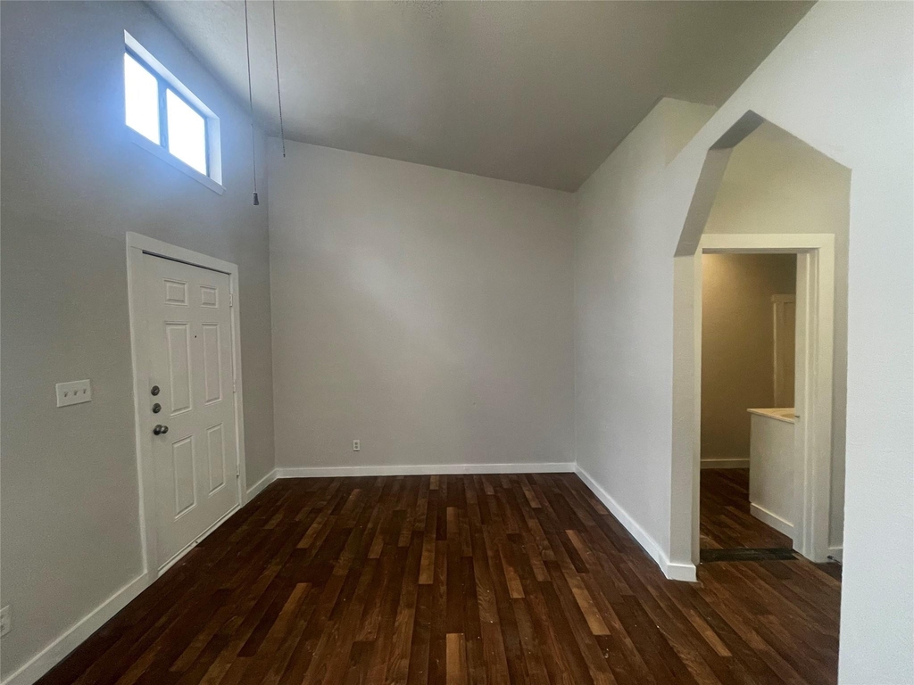 1108 W Mccarty Ln - Photo 5