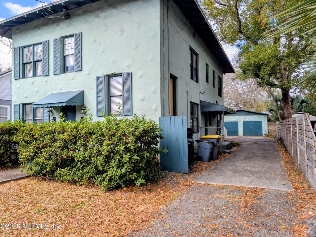 2701 Myra Street - Photo 1
