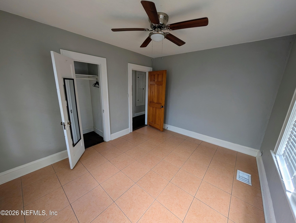 2701 Myra Street - Photo 6