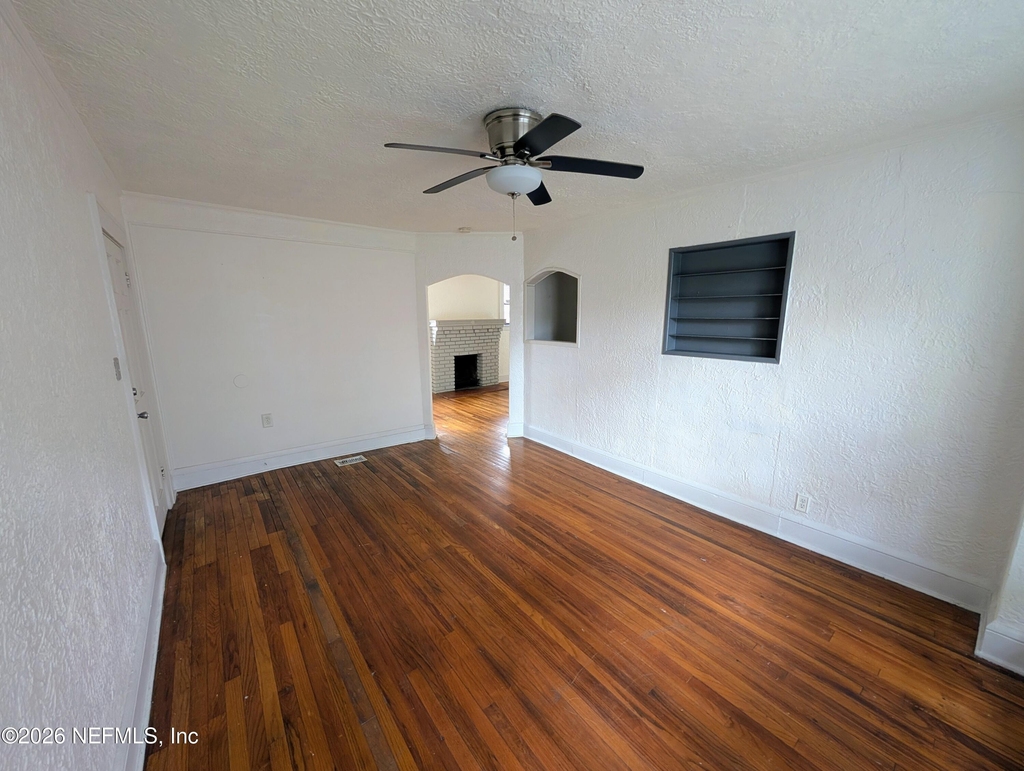 2701 Myra Street - Photo 4