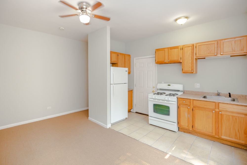 431 E Oakwood Boulevard - Photo 3