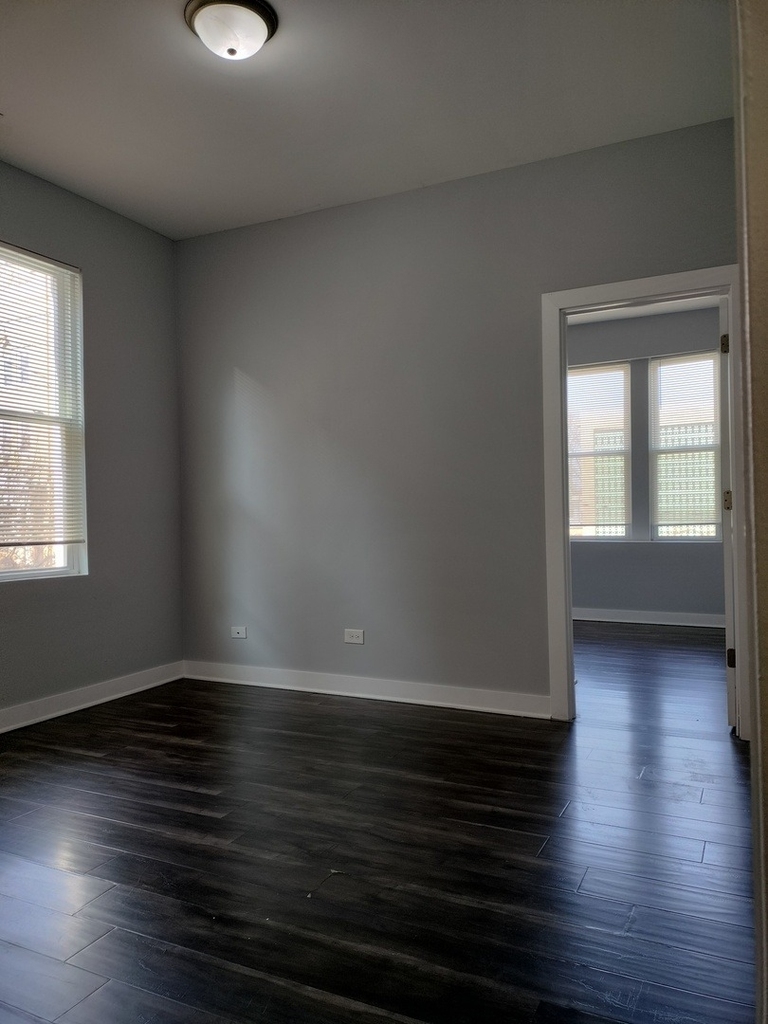 1945 W 48th Street - Photo 7