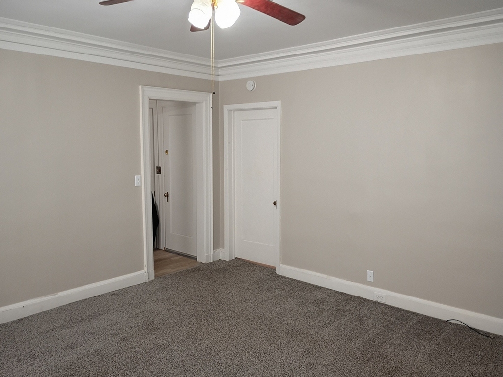 777 20th Avenue Sw - Photo 5