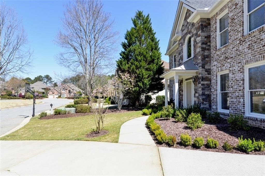 310 Windsor Gate Cove Ne - Photo 2