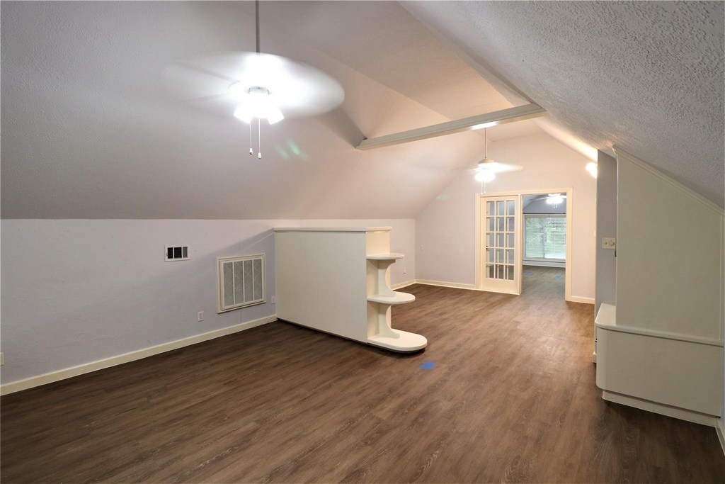 1702 Cougar Creek Street - Photo 3