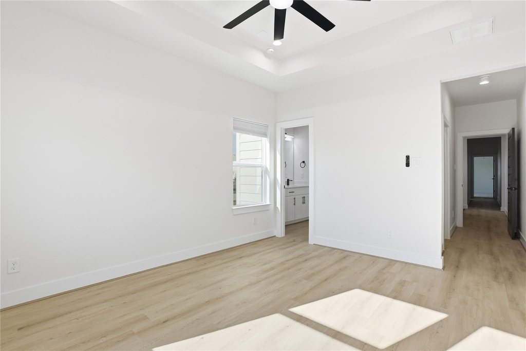 712 Delano Street - Photo 11