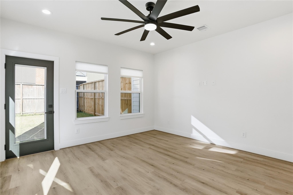 712 Delano Street - Photo 6