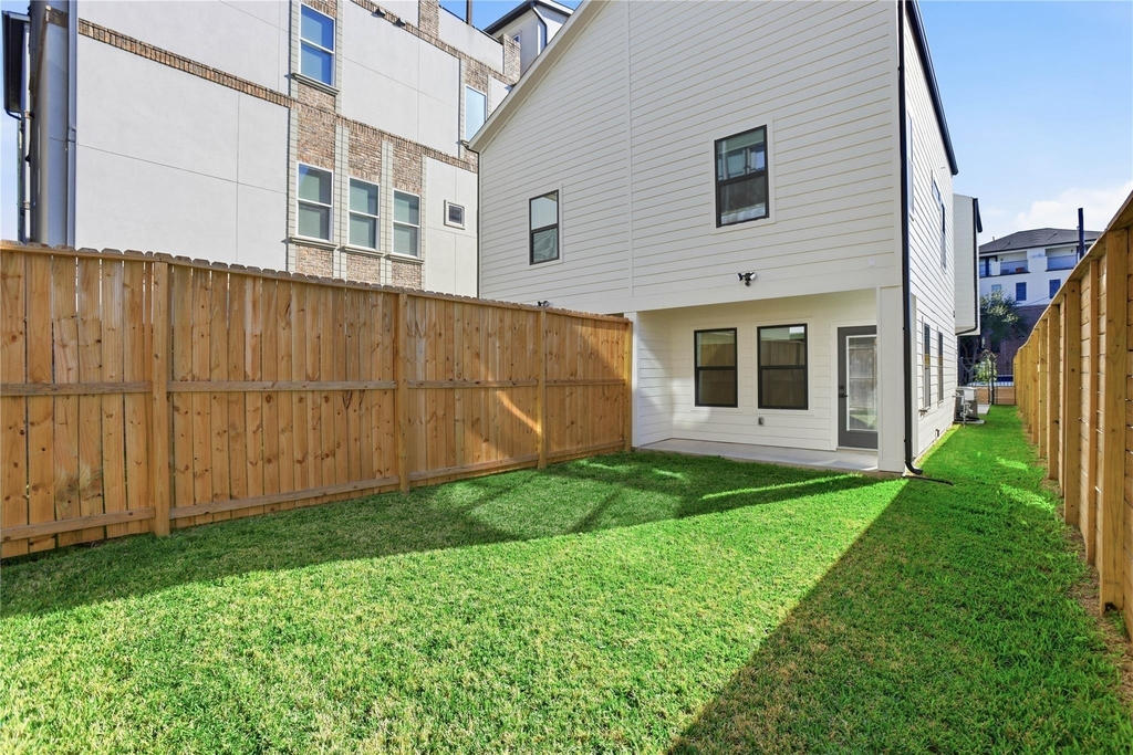 712 Delano Street - Photo 14