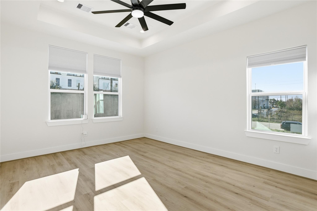 712 Delano Street - Photo 36