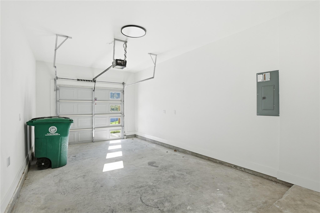 712 Delano Street - Photo 8