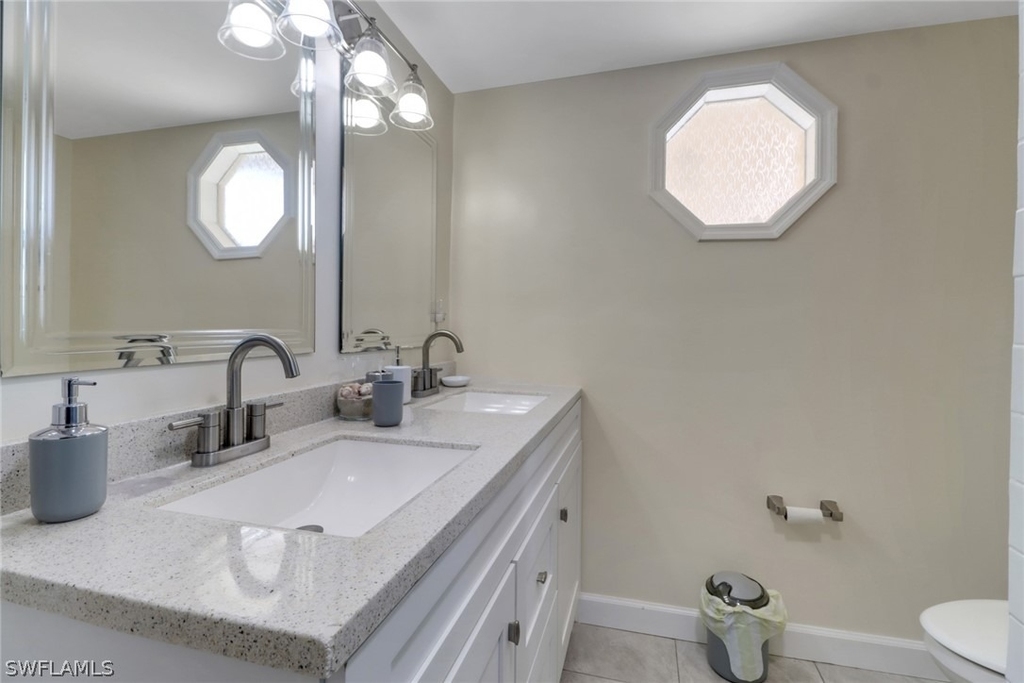 562 Goldcoast Court - Photo 15