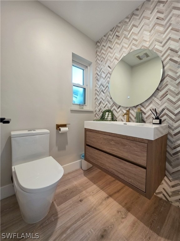 1495 Blue Point Avenue - Photo 9