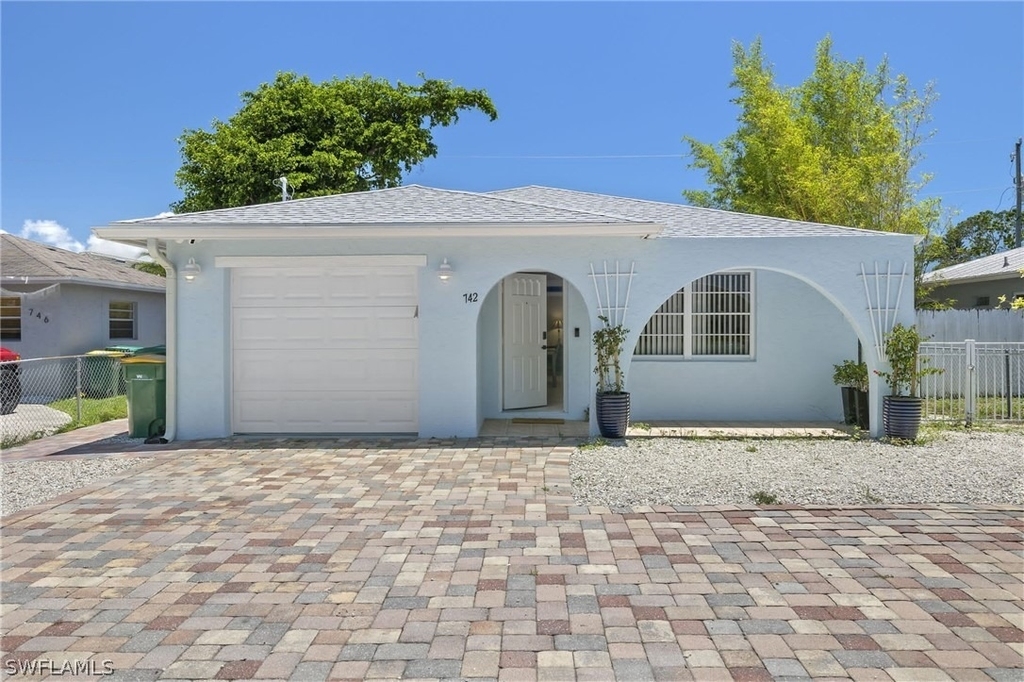 742 111th Avenue N - Photo 0