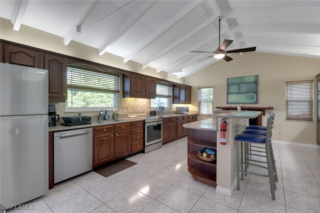 562 Goldcoast Court - Photo 8
