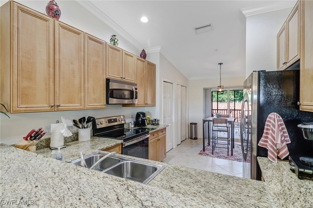 10270 Heritage Bay Boulevard - Photo 6