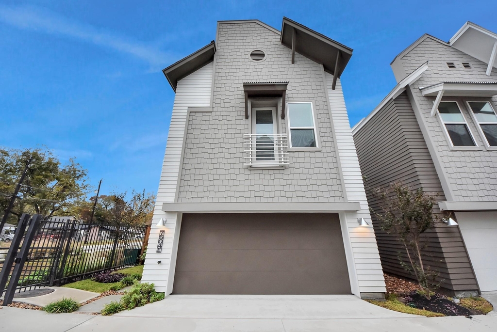 7504 Carver Road - Photo 1