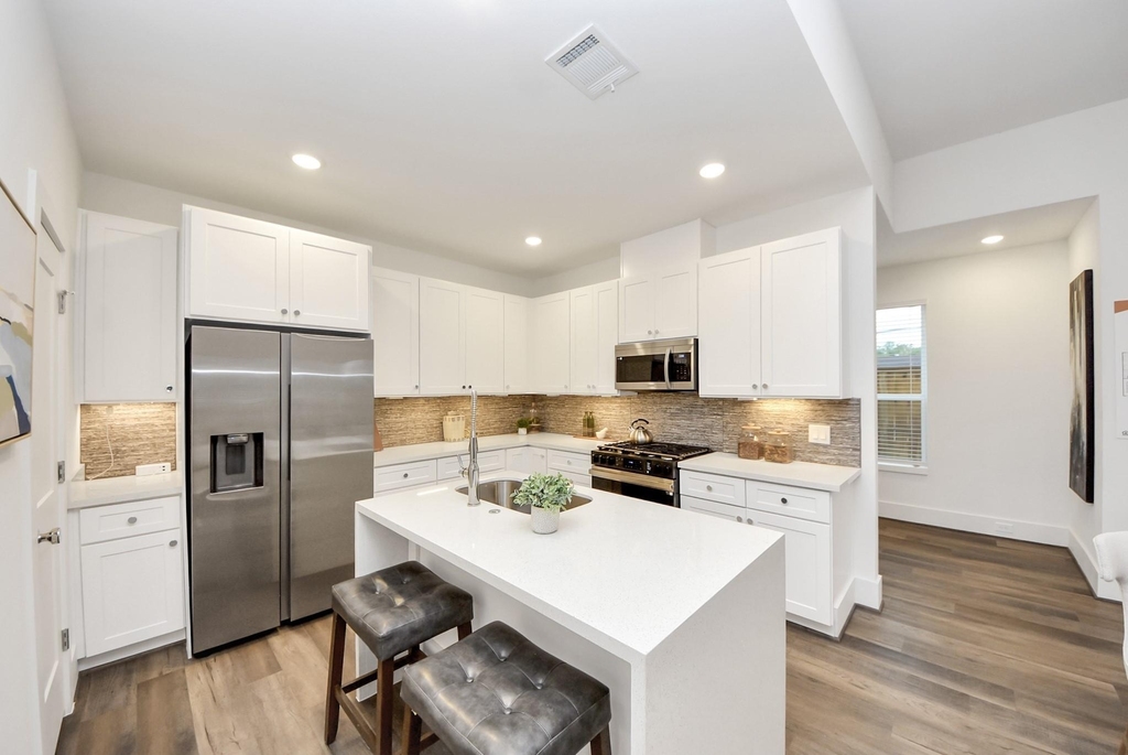 7504 Carver Road - Photo 12