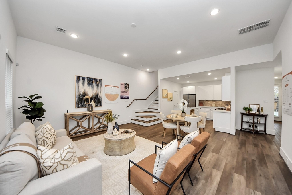 7504 Carver Road - Photo 8
