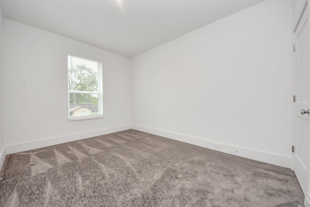 7504 Carver Road - Photo 36