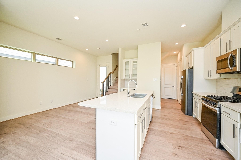 1106 Fuschia Road - Photo 6