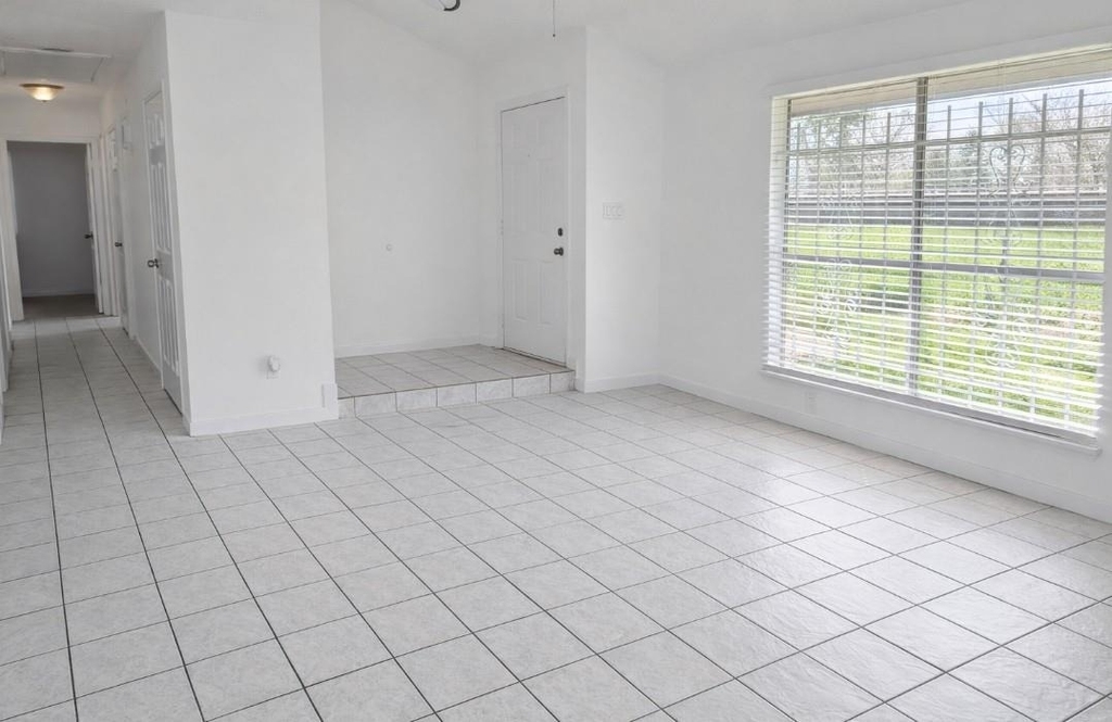 5815 Village Forest Court - Photo 4
